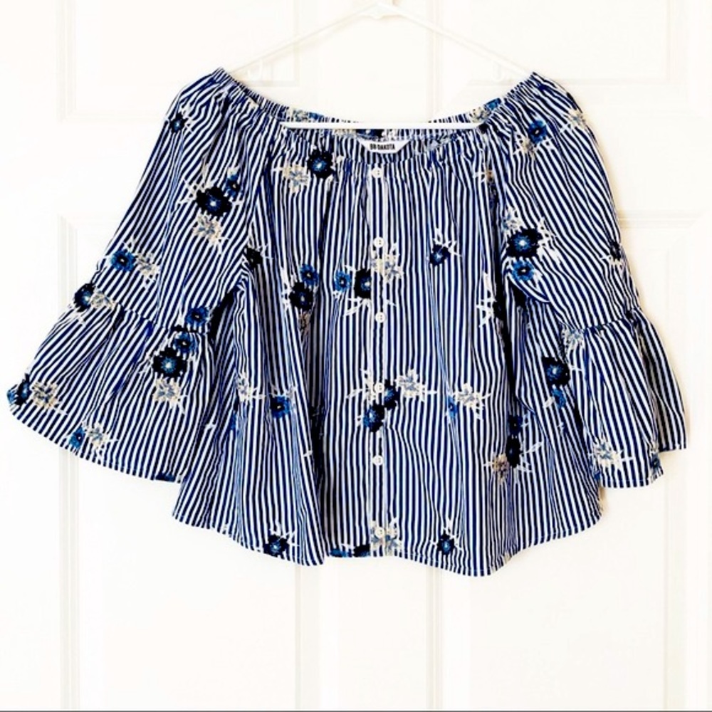 BB Dakota Off Shoulder Top Blue Stripe Embroidered Bell Sleeves Size Medium